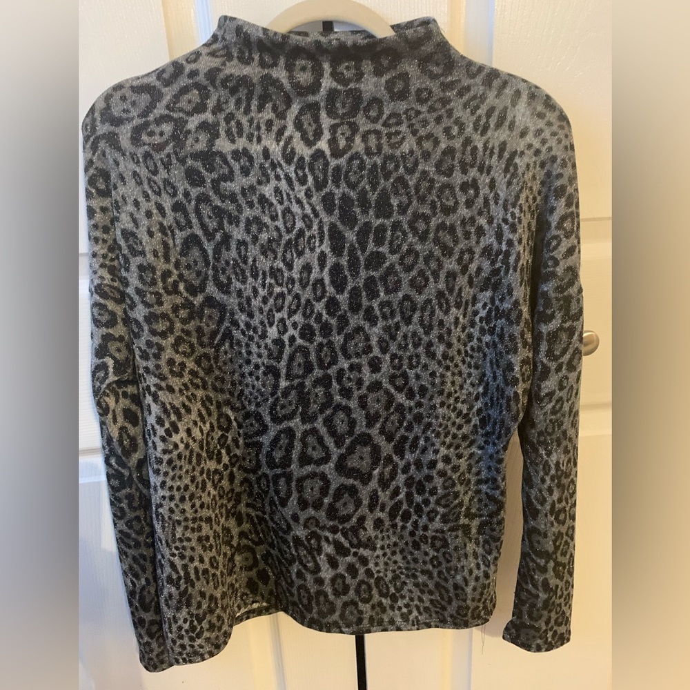 Inc Womens Long Sleeve Animal Print Top, Like New, Medium, Mock Neck